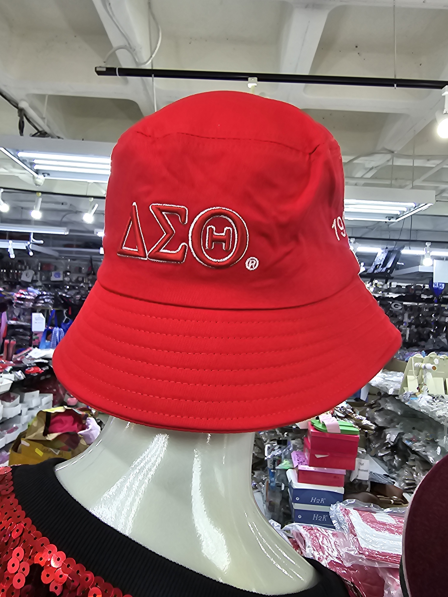 Bucket Hat red